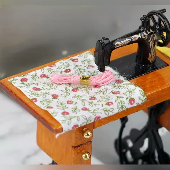 Dollhouse Mini Sewing Machine 1:12 Scale - Miniature Vintage Dollhouse Accessory - Picture 2 of 3